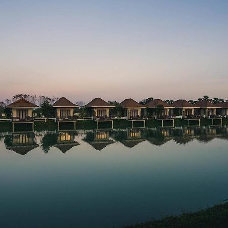 Lemon Resort Бурірам Екстер'єр фото